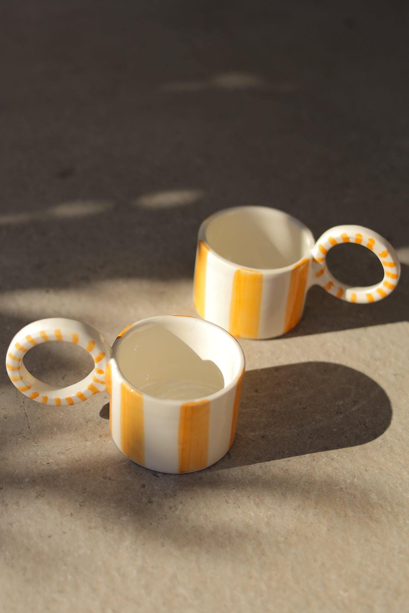 TAZA RAYAS AMARILLAS