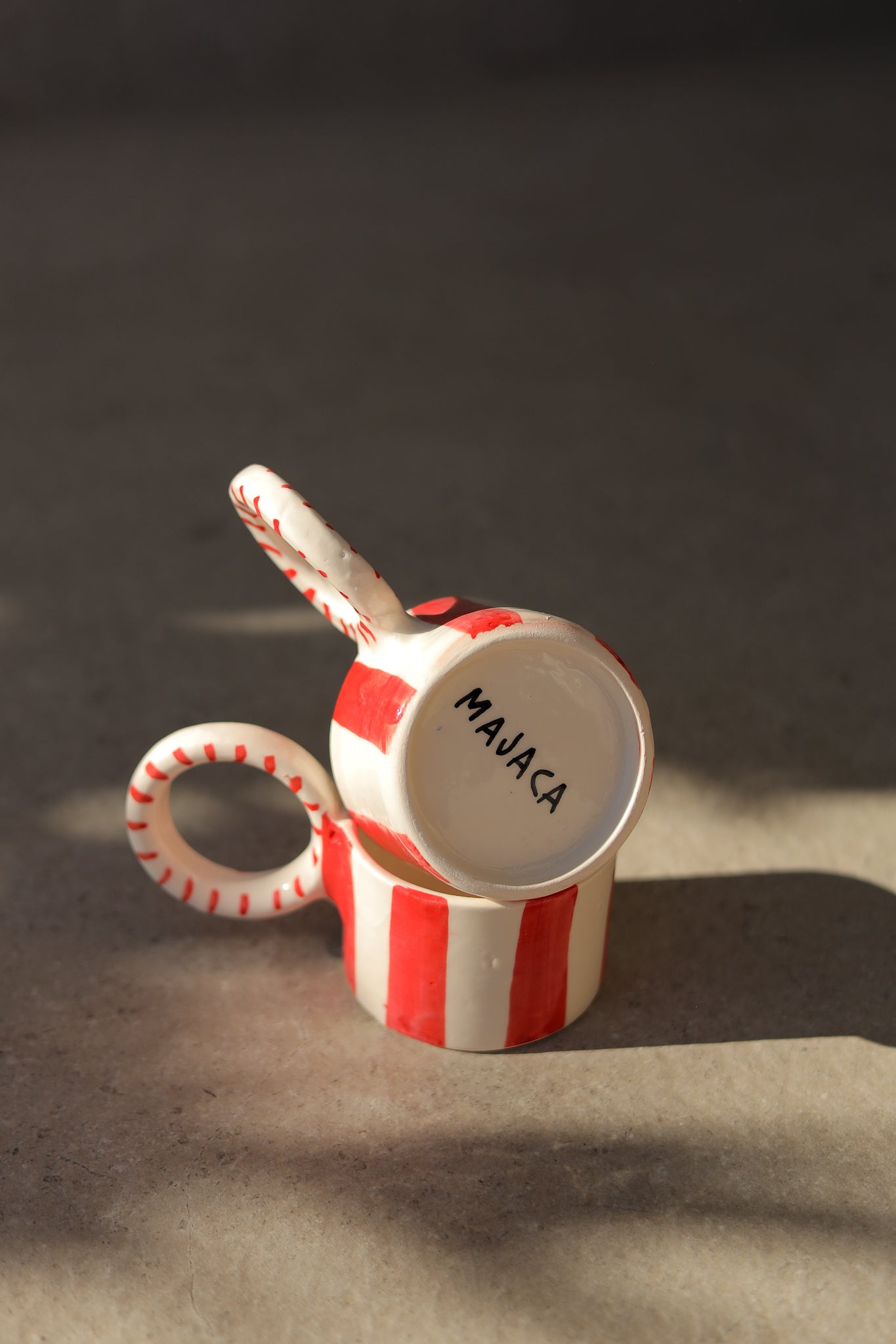 TAZA RAYAS ROJAS